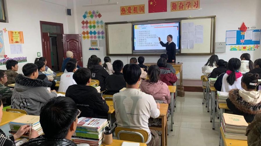 平川雄立开展进学校防电信诈骗宣传活动